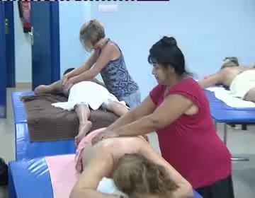 Imagen de El Ciaj Acoge Un Taller De Masaje Terapeutico Al Que Asisten 16 Alumnos Y Alumnas