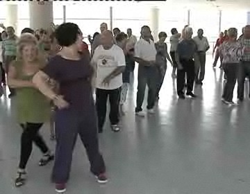 Imagen de Más de 320 mayores toman parte en los cursos de baile de la concejalía de Tercera Edad