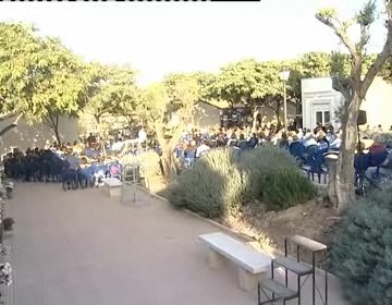 Imagen de El Camposanto de Torrevieja acogió la visita de miles de personas el Dia de Todos los Santos