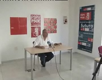 Imagen de El PSOE se queja de que el Ayuntamiento sólo limpie imbornales para evitar inundaciones