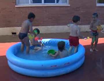 Imagen de Diversión y disfrute para los niños y niñas en la escuela de verano de Torrevieja