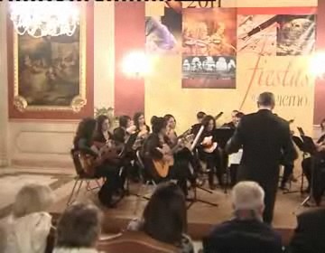 Imagen de La Orquesta de Cuerda Pulsada Cecilio Gallego interpretó el concierto Clásicos Populares