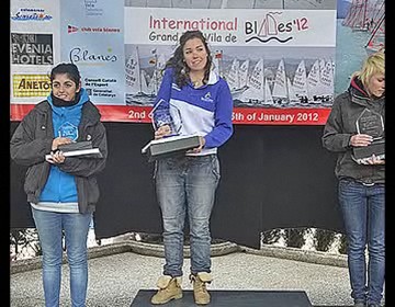 Imagen de Ascensión Roca de Togores, del RCN Torrevieja, campeona del Gran Prix Vela de Blanes