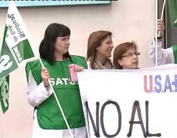 Imagen de Representantes de la Mesa Sectorial de Sanidad se concentraron a las puertas del hospital