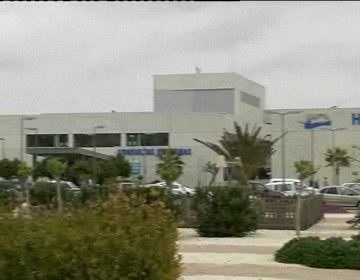 Imagen de Representantes de la Asociación de Empresarios de la Vega Baja visitan el Hospital de Torrevieja