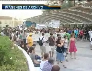 Imagen de DRY se suma a la protesta estatal en protesta por el rescate de la CAM con fondos públicos