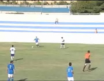 Imagen de El Torrevieja ganó al Mislata en un partido en el que despidió a Córcoles