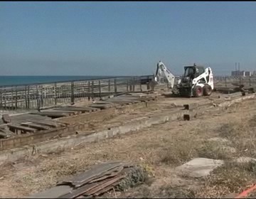 Imagen de Costas comienza las obras de adecuación de la pasarela peatonal de La Mata