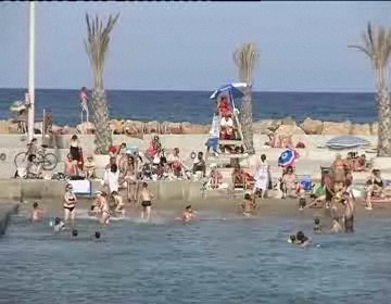 Imagen de El Departamento de Salud de Torrevieja se anticipa al verano para prevenir enfermedades