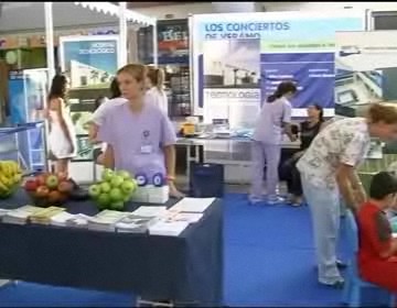 Imagen de Torrevieja Salud inicia la campaña Un verano a tu salud a pie de playa