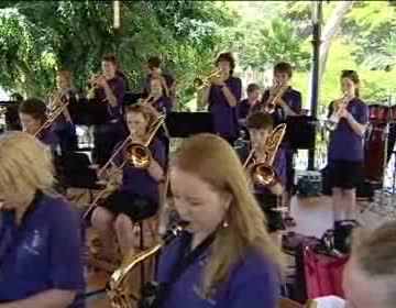 Imagen de La Big Band Helston School Jazz Orquestra interpretó un conciero en Doña Sinforosa