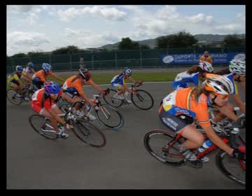 Imagen de Las ciclistas Sandra Alonso y Esperanza Paredes triunfaron en el Campeonato de España