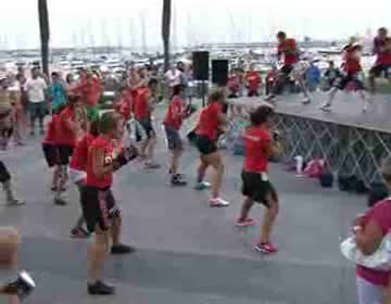 Imagen de El Paseo Vista Alegre acogió una exhibición de Body Combat a beneficio de A.S.T.