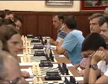 Imagen de Un total de 70 ajedrecistas participan en el XXIX Torneo Ciudad de Torrevieja