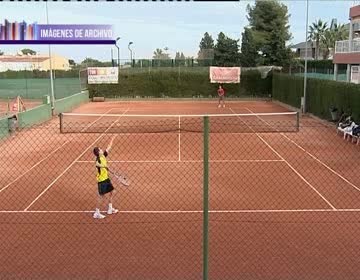 Imagen de El Club de Tenis Torrevieja galardonado en la Gala de la Federación de Tenis de la CV