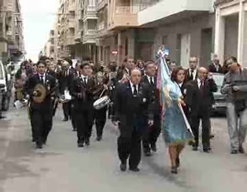 Imagen de La UMT y Los Salerosos recogieron a sus nuevos educandos con vistosos pasacalles