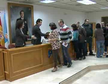 Imagen de Entregadas 32 ayudas municipales a nuevos matrimonios por importe de 85.500 euros