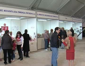 Imagen de Miles de personas visitaron los 35 stand del 4º Día de las Asociaciones en la carpa del puerto.