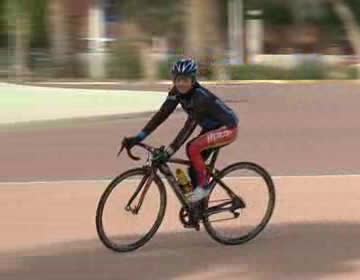 Imagen de La triatleta olímpica Marina Damlaimcourt se entrena en estos días en Torrevieja