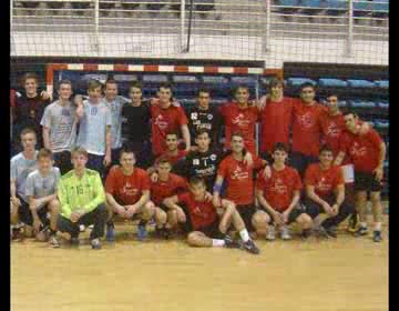 Imagen de Un club de balonmano danés realiza su campamento deportivo en la Ciudad deportiva