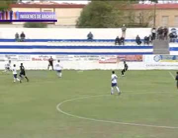 Imagen de El F.C. Torrevieja, inoperante y carente de reacción, encajó tres goles ante el Castellón (3-0)
