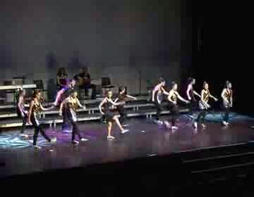 Imagen de La Escuela de Baile Payas representó Quiero ser artista El Musical en el teatro municipal