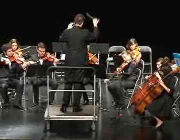 Imagen de La Orquesta de Jóvenes , dirigida por Adolfo Arronis, interpretó un gran conciero de solistas
