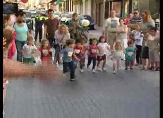 Imagen de Masiva respuesta de los niños a los juegos infantiles de las fiestas del Sagrado Corazón de Jesús