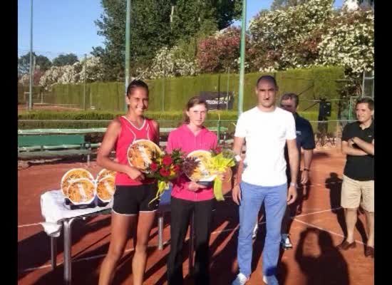 Imagen de La tenista torrevejense, Eva Guerrero, campeona de España, doble cadetes