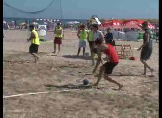 Imagen de Comienza el I Torneo Balonmano Playa 