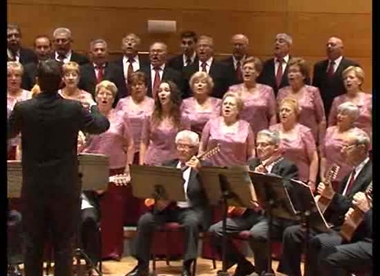 Imagen de Las corales José Hodar y San Mamede,de Vigo, interpretaron un concierto en el Palacio de la Música