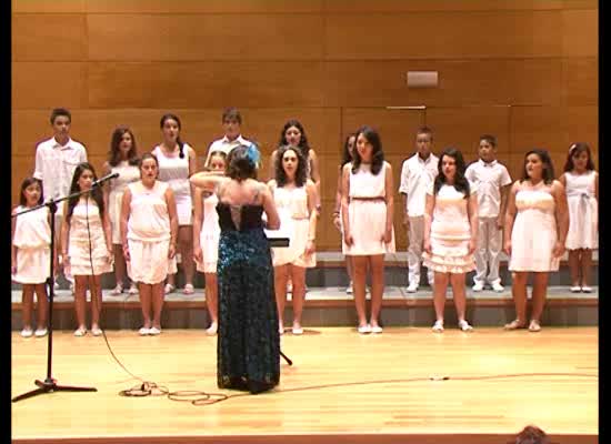 Imagen de La Coral Juvenil Fco. Vallejos interpretó un concierto junto a Cantus Colorus y Tania Maratanova