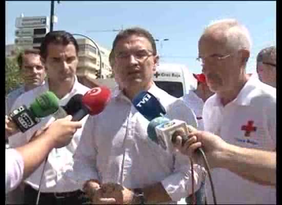 Imagen de El titular de gobernación de la GV presenta en Torrevieja la campaña autonómica de playas