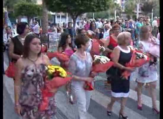 Imagen de Los pescadores de Torrevieja recordaron a los fallecidos mediante la tradicional Ofrenda Floral