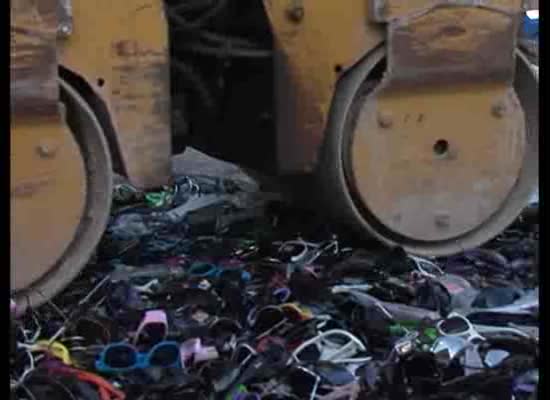 Imagen de Destruidos más de 10.200 artículos falsificados decomisados por policía y guardia civil