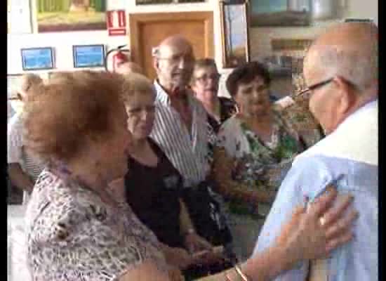 Imagen de El sacerdote Ginés Ortiz bendijo la Casa de la 3ª Edad de San Pascual en su 25 aniversario