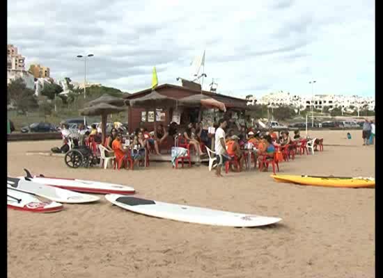 Imagen de El club Torrevieja Surf organizó con éxito el Primer Open de SUP en la playa de La Mata