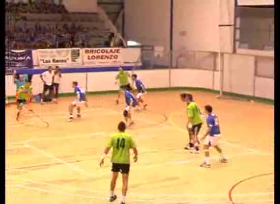 Imagen de El CB Mare Nostrum ganó el primer partido de la temporada y presentó oficialmente a sus jugadores