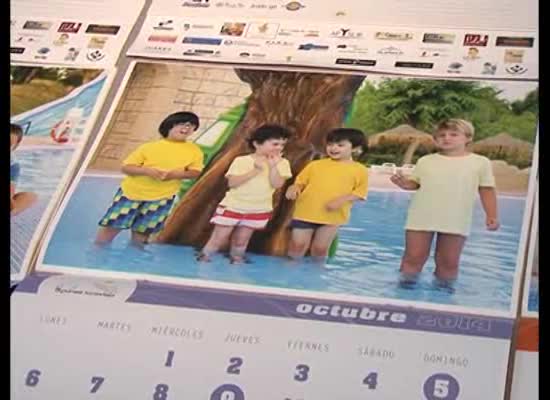 Imagen de Apanee presenta su calendario solidario para 2014, fotografíado por Justo Gil