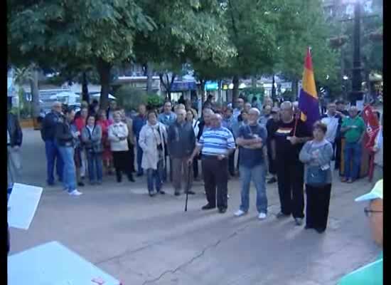 Imagen de Unas 50 personas protestan en Torrevieja contra la reforma de las pensiones