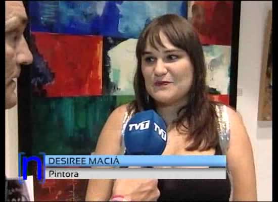 Imagen de La pintora Desiree Maciá Espinosa expone la muestra Caos en el Centro Muncipal de Ocio