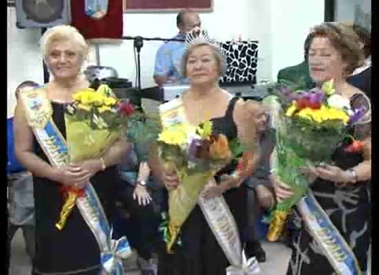 Imagen de Josefa Ontivero fue coronada Reina de la Casa de la Tercera Edad de la calle San Pascual