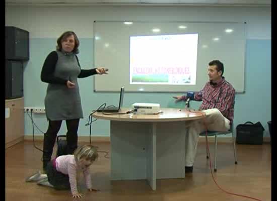 Imagen de Lactatorre impartió la charla Educación en emociones ante un numeroso grupo de madres y padres