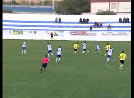 Imagen de El Orihuela ganó al F.C. Torrevieja en el Vicente García por (1-0) y Obele resultó lesionado