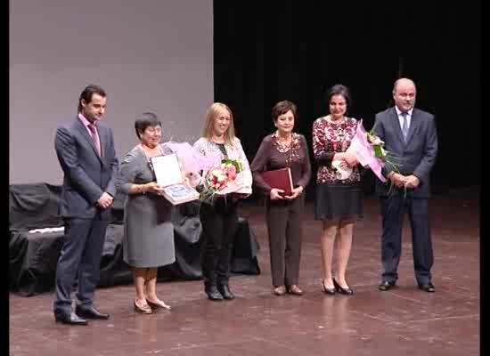 Imagen de Bienestar Social entregó los tres galardones conmemorativos del Dia Internacional de la Mujer 2014