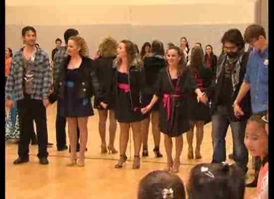 Imagen de La Escuela de Baile Payás al completo puso en escena el espectáculo Bailamos
