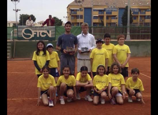 Imagen de El tenista torrevejense Nicola Kuhn, subcampeón sub-16 de la Comunidad Valenciana