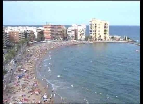 Imagen de Las playas torrevejenses se preparan para la temporada de Semana Santa