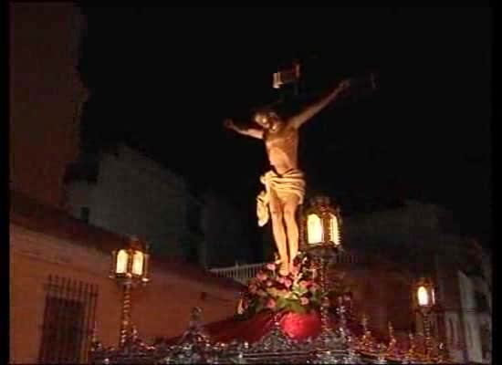 Imagen de El Crucificado sube por primera vez al Calvario con el Vía Crucis que compuso Ricardo Lafuente