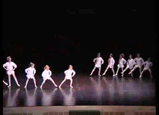 Imagen de La Escuela de Danza María del Ángel actuó a beneficio de la Cofradía de La Convocatoria